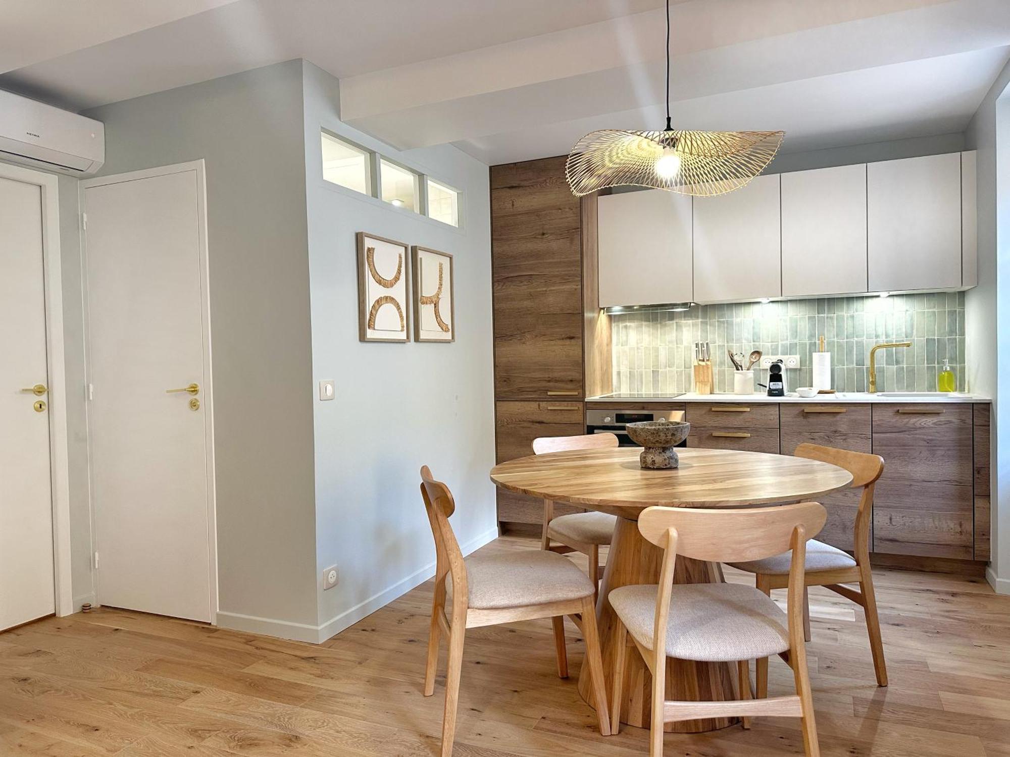 La Maison Cavet 5 Appartements De Standing Au Coeur Du Village 滨海萨纳里 外观 照片