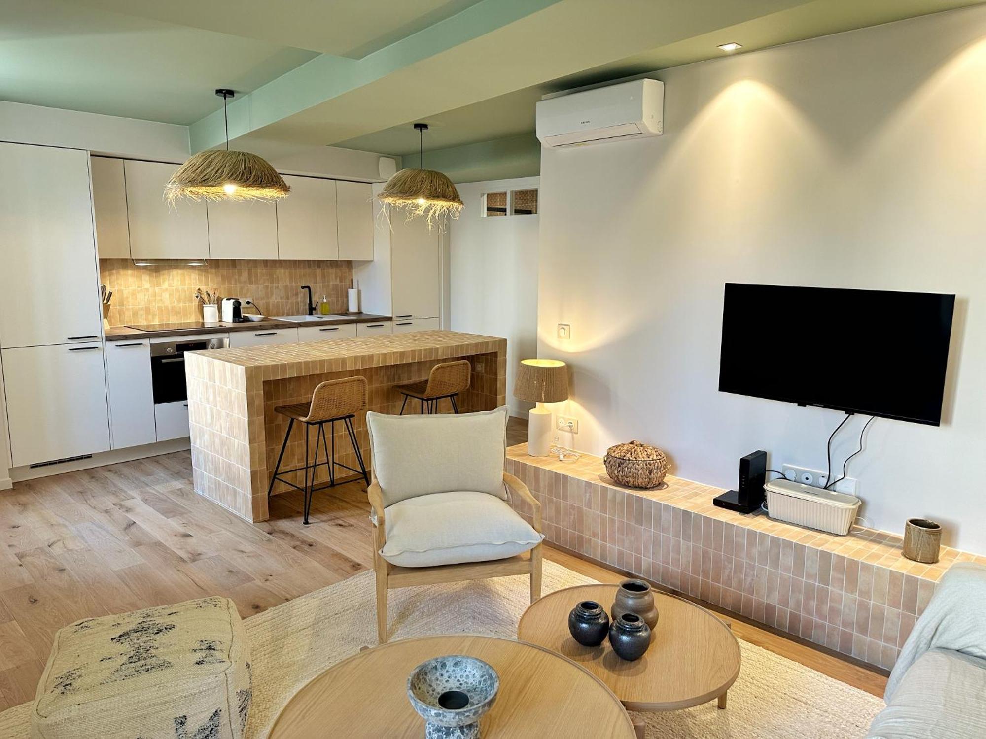 La Maison Cavet 5 Appartements De Standing Au Coeur Du Village 滨海萨纳里 外观 照片